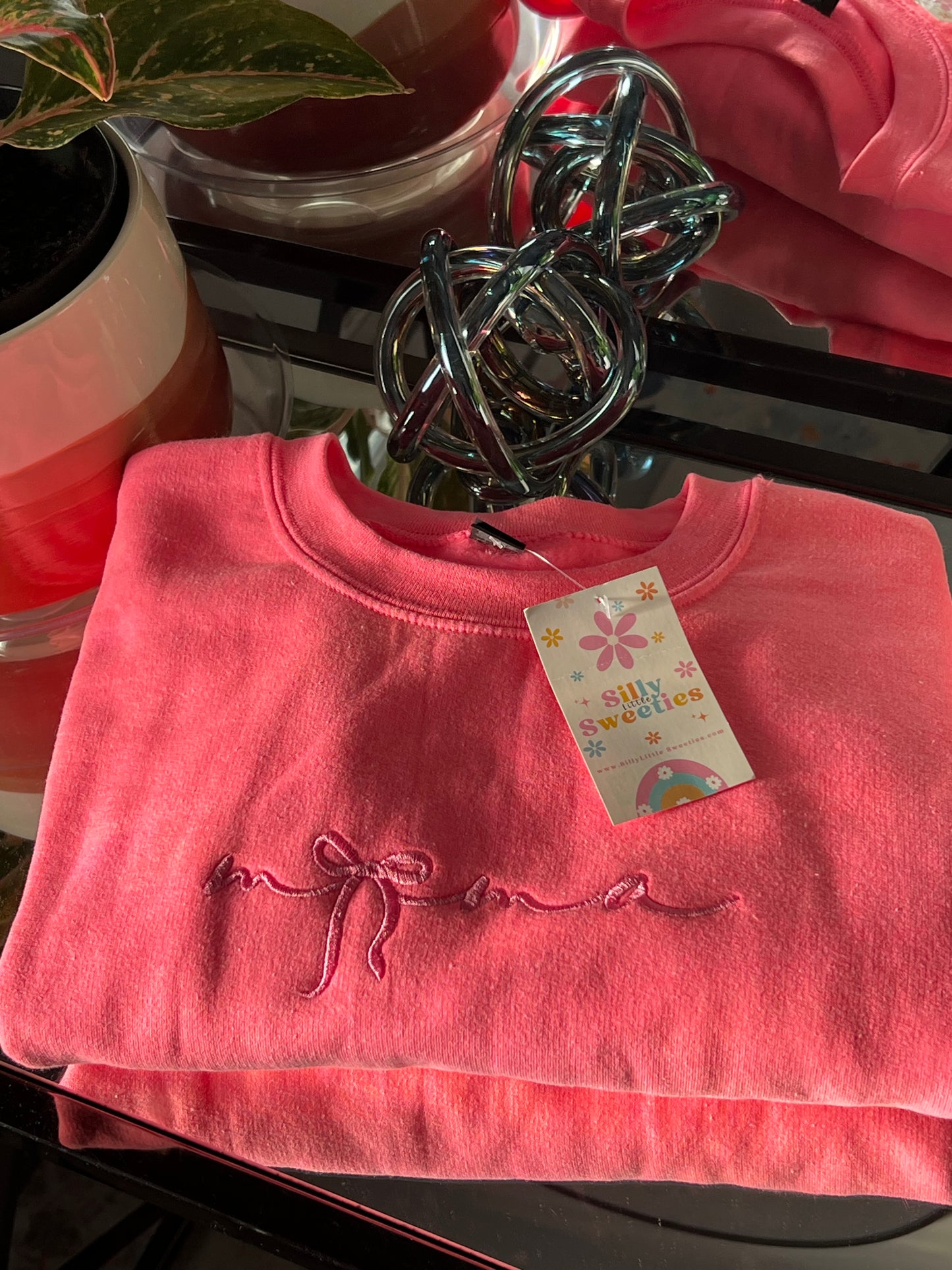 MAMA bow embroidered Sweater, Tshirt or Hoodie
