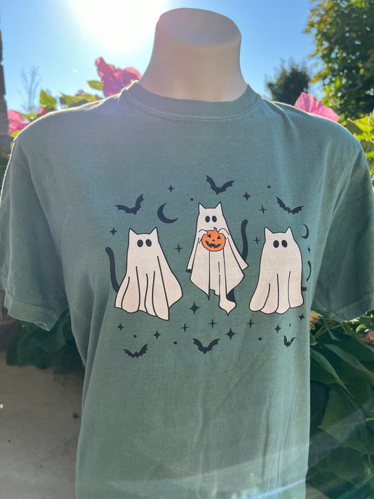 Ghost Kitty Comfort Colors T-shirt for Halloween Fall