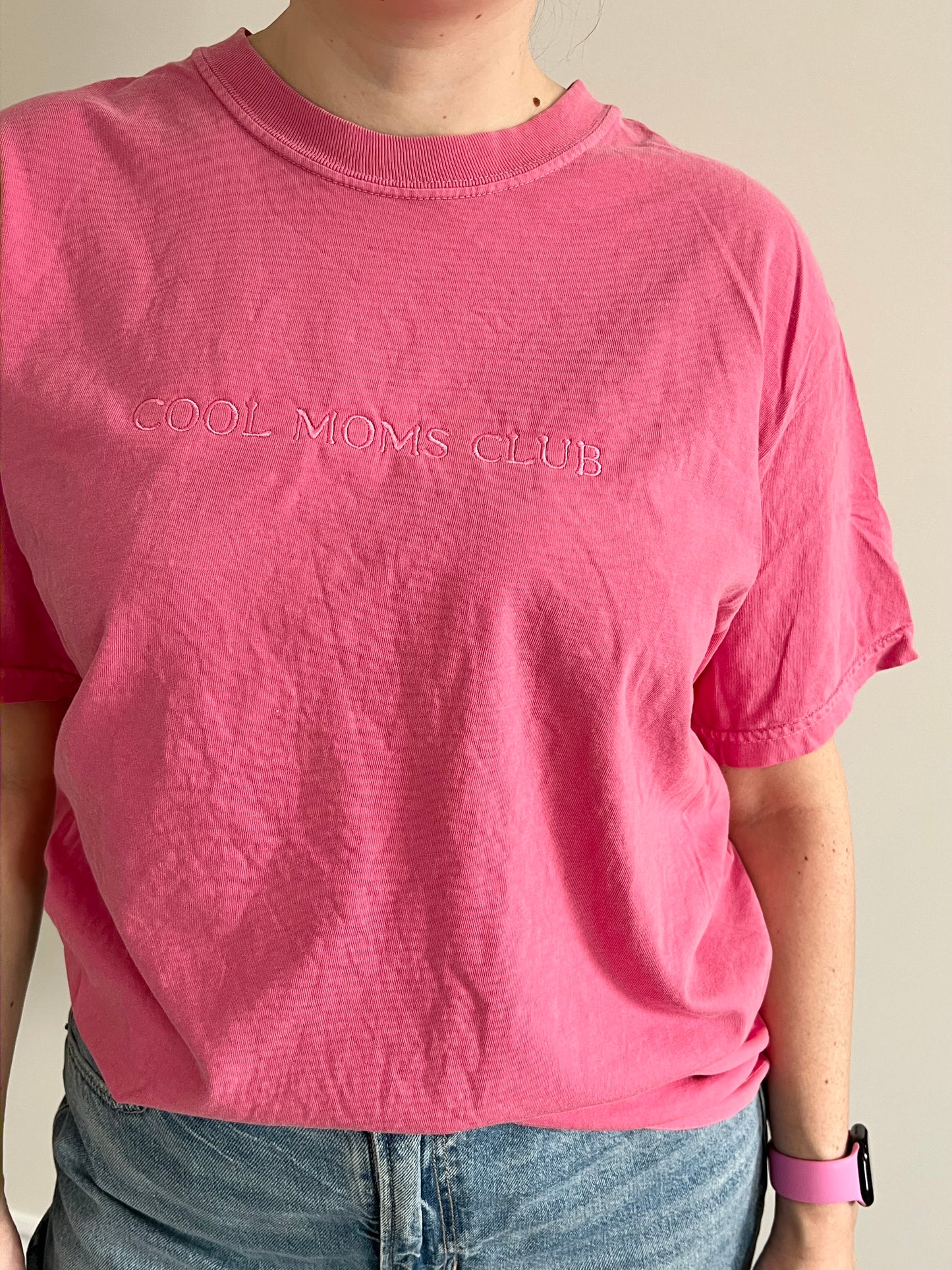Cool moms club  Embroidered t-shirt Comfort Colors