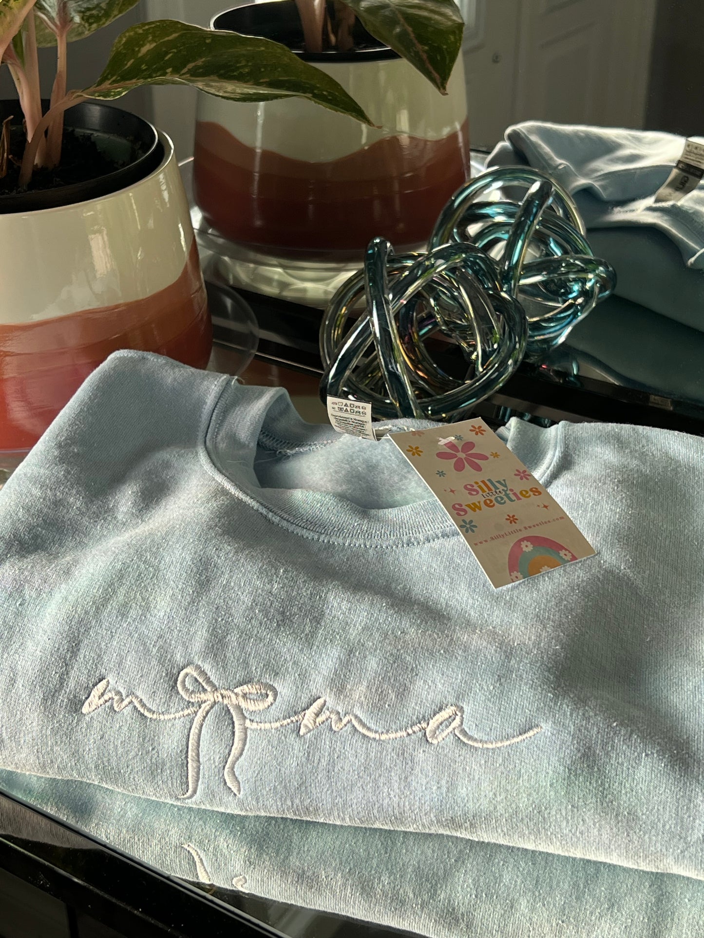 MAMA bow embroidered Sweater, Tshirt or Hoodie